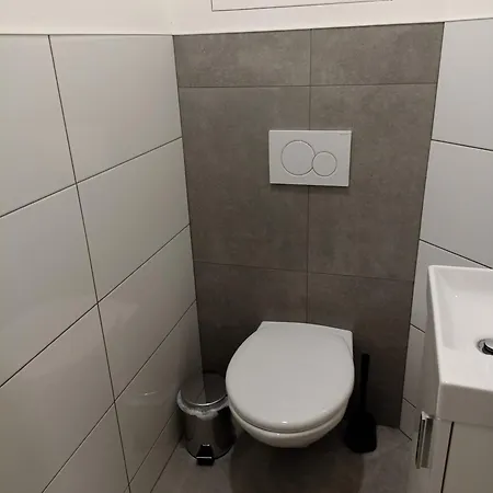 Spirit Apartments, With Garage Parking Possible 公寓 *