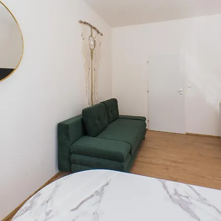 Spirit Apartments, With Garage Parking Possible 布尔诺