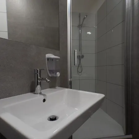 Spirit Apartments, With Garage Parking Possible 布尔诺